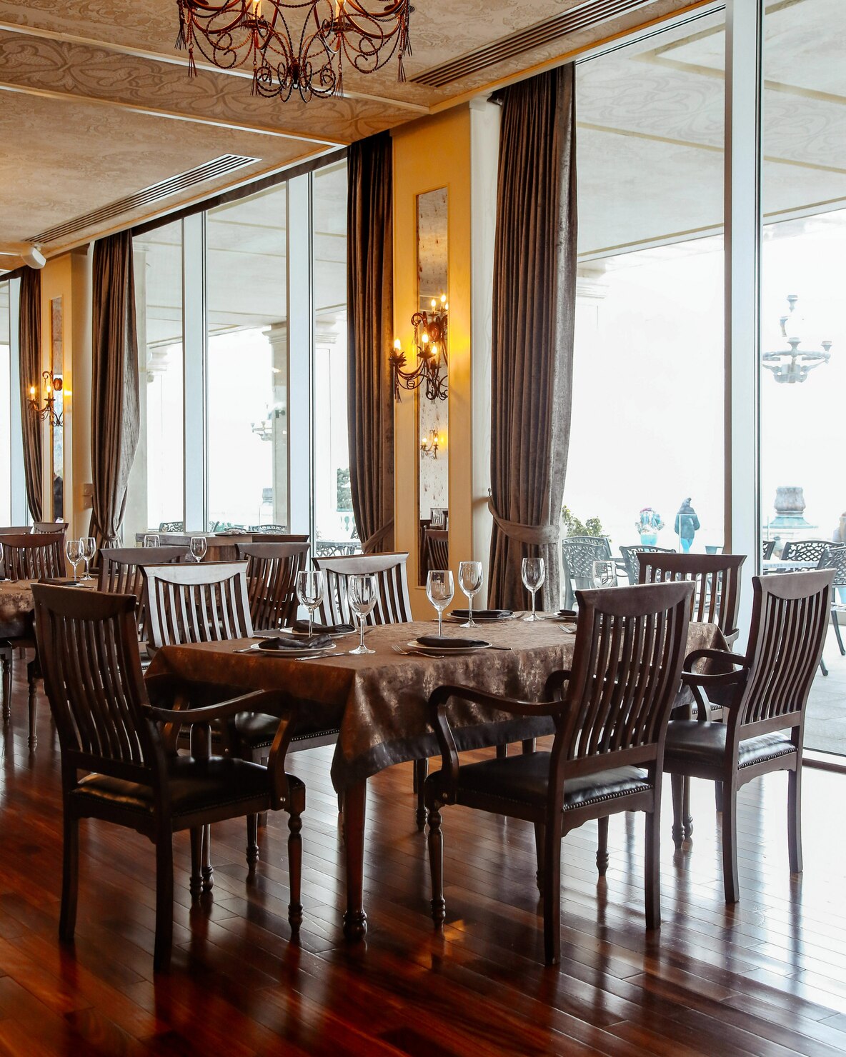 Restaurang- och loungemiljö